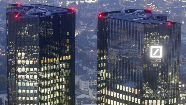 Das Hauptquartier der Deutschen Bank in Frankfurt (Bild: AP)