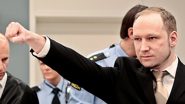 Auch der rechtsextreme Massenmörder Breivik zählt zu den Vorbildern des Kärntner Terror-Bubis. „Extrem cool fand ich aber David S., den Schützen von München“, erzählt er. S. hat bei einem Anschlag 2016 neun Menschen ermordet. (Bild: EPA)