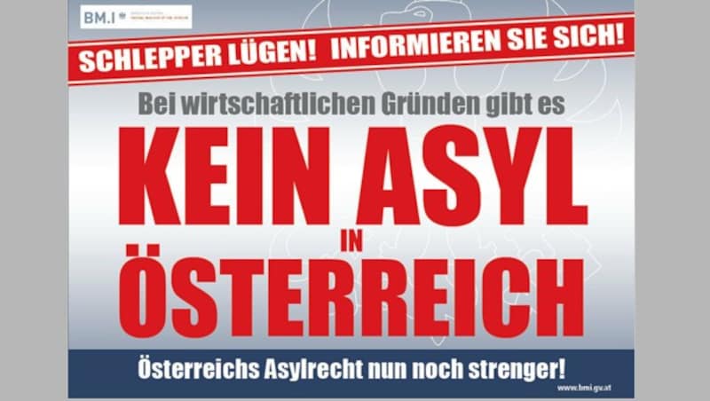 Mit diesen Plakaten will das Innenministerium potenzielle Migranten informieren. (Bild: BMI)