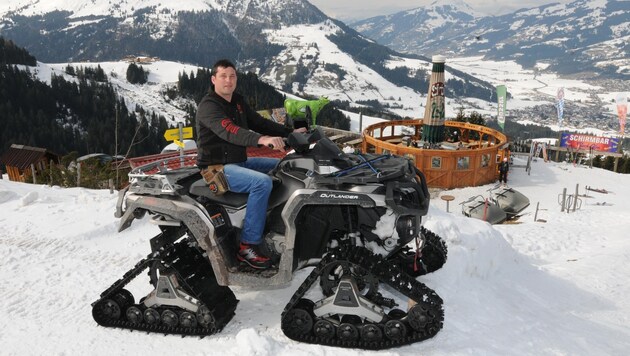 Landwirt Sebastian H. aus Kitzbühel parkte das Fluchtfahrzeug der Einbrecher mit seinem Quad zu. (Bild: ZOOM.TIROL)