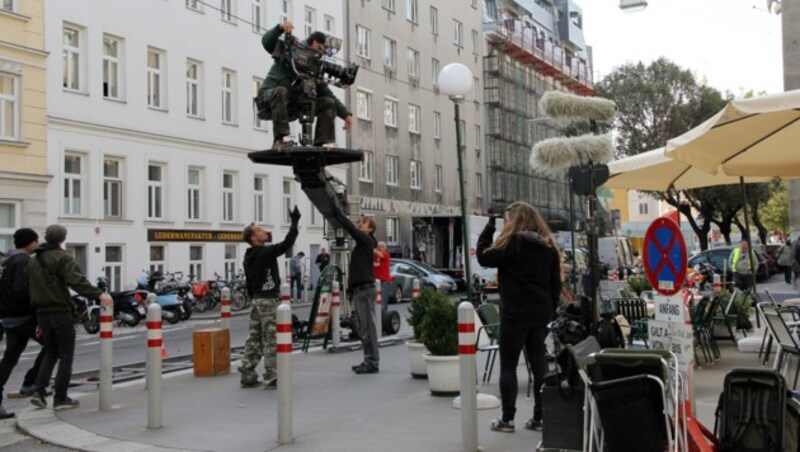 Dreharbeiten zu "Soko Donau" in der Wiener Schöngasse (Bild: VIENNA FILM COMMISSION)