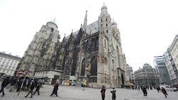 Der Wiener Stephansdom soll ins Visier von Islamisten geraten sein. (Bild: APA/HERBERT PFARRHOFER)