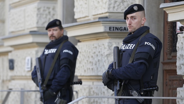 Bei Österreichs Terror-Prozessen gelten erhöhte Sicherheitsmaßnahmen. (Bild: APA/ERWIN SCHERIAU)