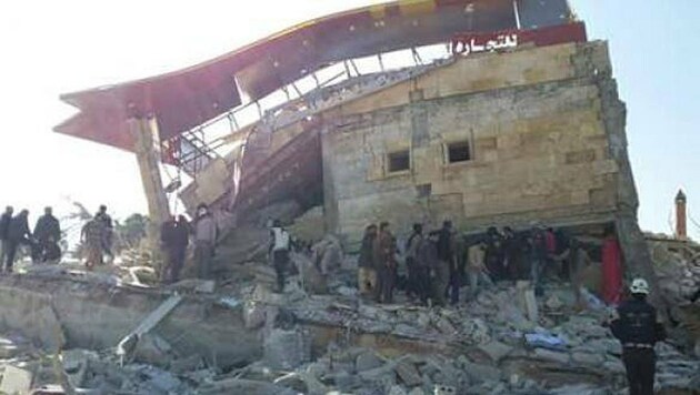 Das zerstörte Spital in der Provinz Idlib (Bild: facebook.com/msf)