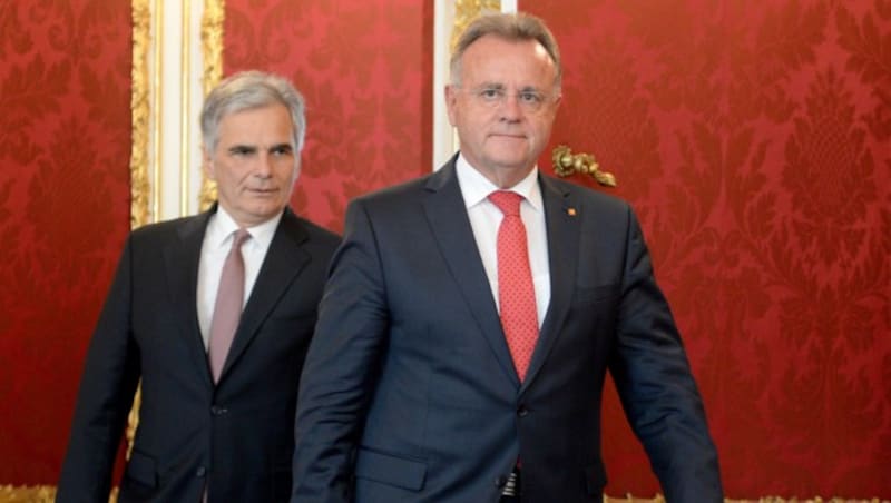 Burgenlands Landeshauptmann Hans Niessl mit Bundeskanzler Werner Faymann (Bild: APA/ROLAND SCHLAGER)