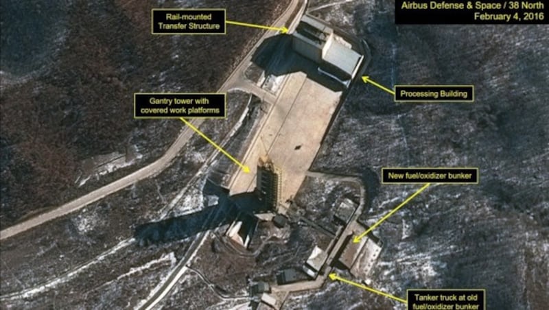 Satellitenbilder zeigen die Raketenabschussbasis in Nordkorea. (Bild: APA/AFP/Airbus D/S & 38 North/HO)