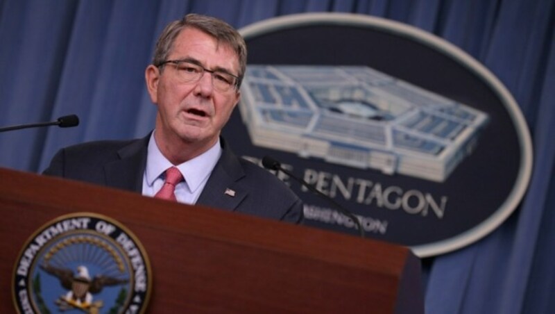 US-Verteidigungsminister Ashton Carter betrachtet Russland als Bedrohung. (Bild: APA/AFP/GETTY IMAGES/CHIP SOMODEVILLA)