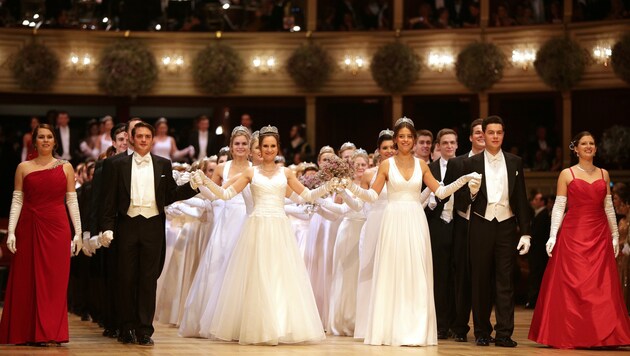 Die Debütanten und Debütantinnen beim Opernball 2016 (Bild: APA/GEORG HOCHMUTH)