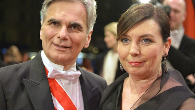 Bundeskanzler Werner Faymann und seine Frau Martina (Bild: APA/HERBERT NEUBAUER)