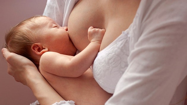 97,5 Prozent der Mamas stillen ihr Baby. (Bild: thinkstockphotos.de)