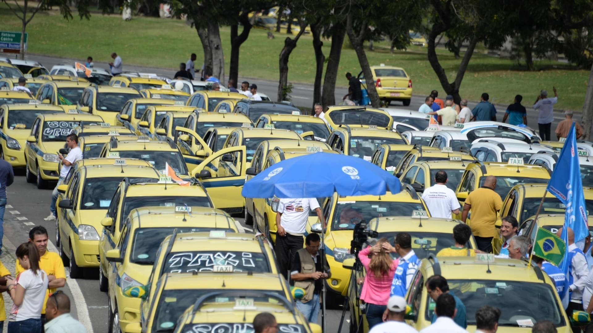 Sonst Drohen Strafen Taxifahrer In Sao Paulo Mussen Freude Verspruhen Krone At