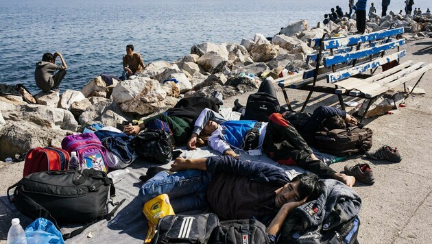 Flüchtlinge in Griechenland (Bild: APA/AFP/DIMITAR DILKOFF)