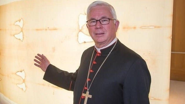 Salzburgs Erzbischof Franz Lackner hat eine heikle Mission vor sich. (Bild: Franz Neumayr/MMV)