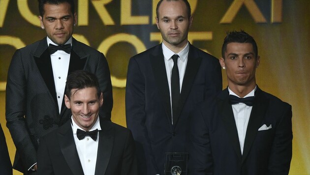Dani Alves (links oben) krachte mit Cristiano Ronaldo (rechts unten) aneinander. (Bild: AFP or licensors)