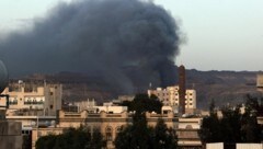 Zuletzt wurden die Luftangriffe auf Jemens Hauptstadt Sanaa wieder intensiviert. (Bild: AFP)