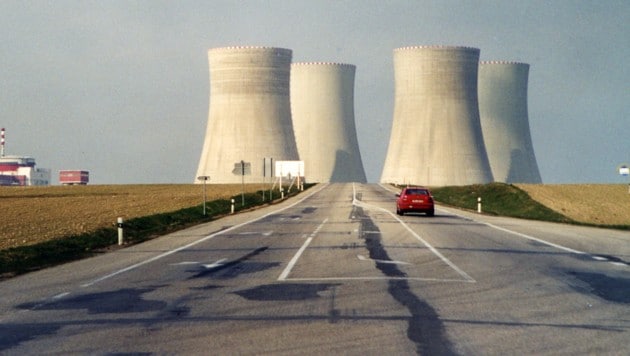 Die Kühltürme des Atomkraftwerkes Temelin in Tschechien. Kühlung braucht´s immer. Wirklich immer? (Bild: flickr.com/IAEA Imagebank)