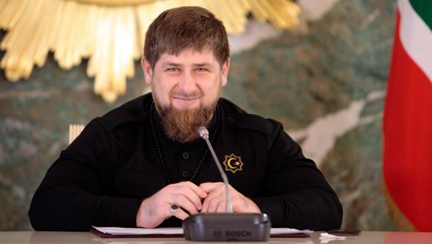 Ramsan Kadyrow will auch im Ausland ansässige tschetschenische Kritiker zum Schweigen bringen. (Bild: AP)
