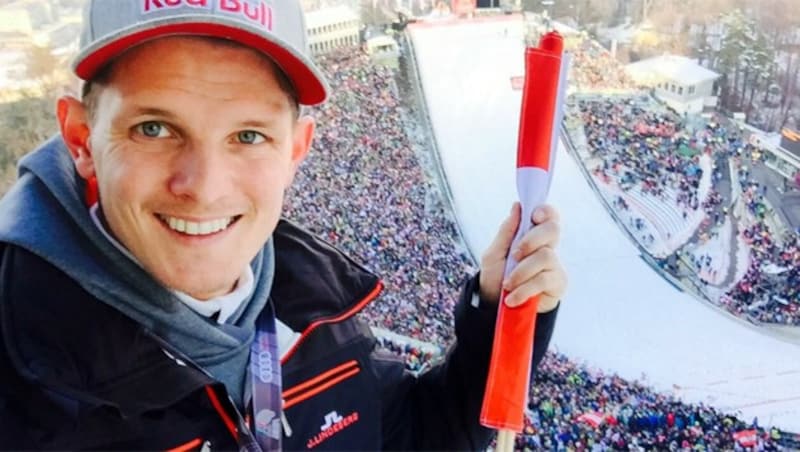 Prominenter Zuseher beim Bergisel-Springen: Ex-Tournee-Champ Thomas Morgenstern (Bild: twitter.com)