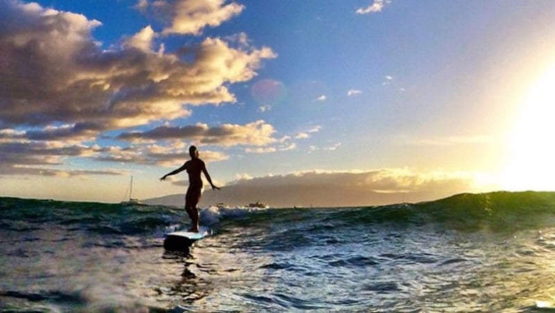 Julia Mancuso surft lieber auf Hawaii. (Bild: instagram.com/Julia Mancuso)