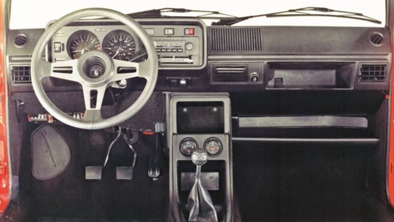 Volkswagen Golf GTI 1976, Interieur (Bild: Volkswagen)