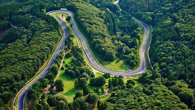 Auf der Nürburgring-Nordschleife sind bei Testfahrten zwei Menschen ums Leben gekommen. (Bild: Robert Kah/imagetrust/Nürburgring)