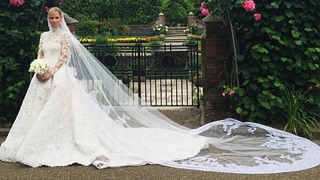 Nicky Hiltons Brautkleid ist von Valentino und kostete 70.000 Euro. (Bild: instagram.com/maisonvalentino)