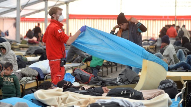 Die großen Hilfsorganisationen in Österreich schlagen Alarm. (Bild: APA/BARBARA GINDL)