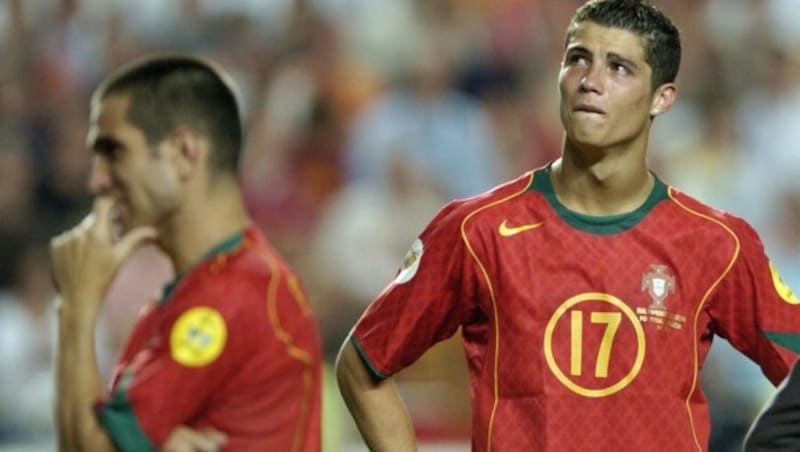 Portugal trauert nach der Final-Niederlage. (Bild: Bernd Weissbrod / EPA / picturedesk.com)