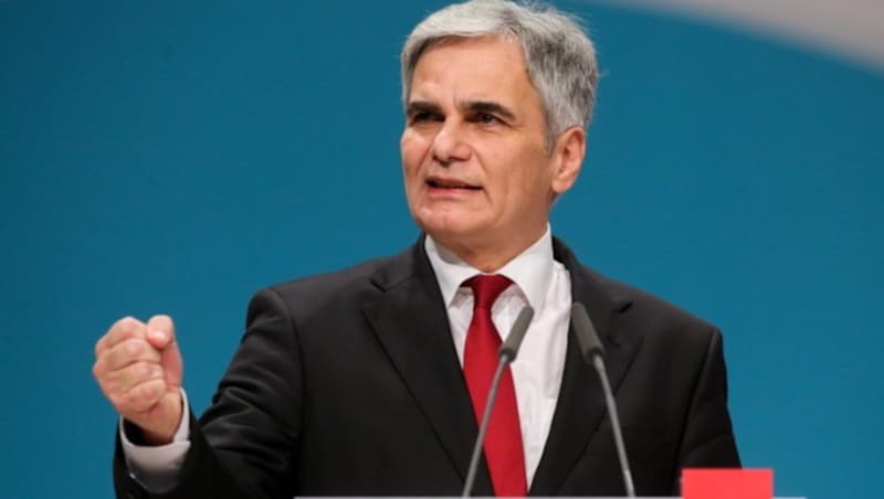 Werner Faymann (Bild: APA/EPA/KAY NIETFELD)