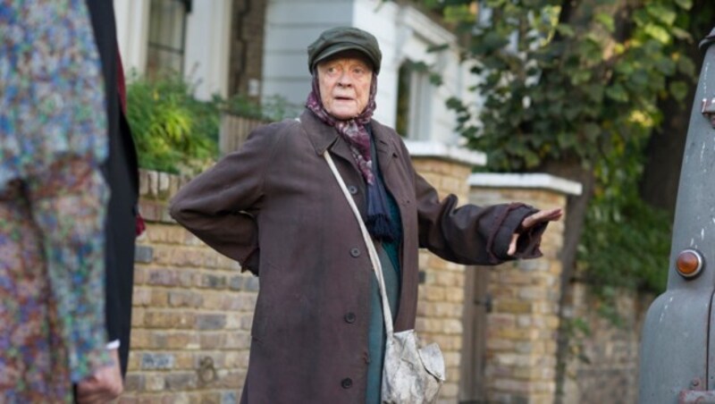 Maggie Smith in "The Lady in the Van" (Bild: AP)