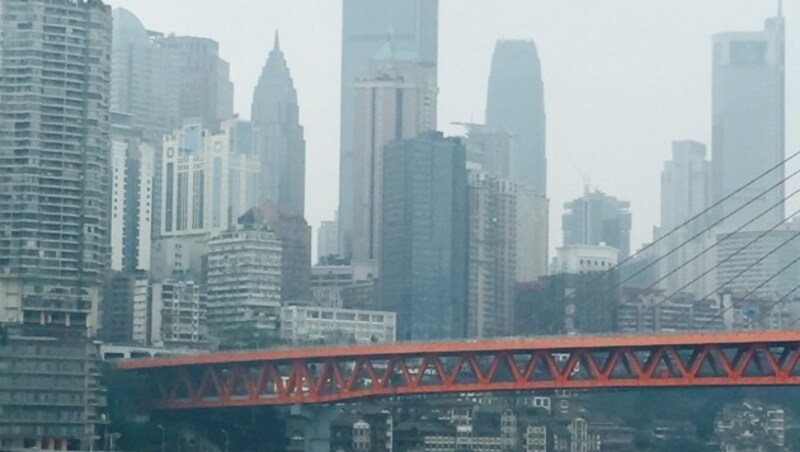 Chongqing: Megacity in den Bergen am Yangtse (Bild: Richard Schmitt)