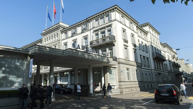 In diesem Hotel in Zürich fand die Razzia statt. (Bild: APA/AFP/STRINGER)