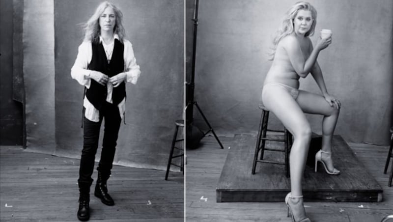 Rocksängerin Patti Smith (l.) und Stand-up-Comedienne Amy Schumer (Bild: © Pirelli Kalender 2016 by Annie Leibovitz)