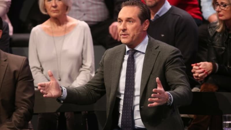 Für FPÖ-Chef Strache hat die Regierung bei den Grenzkontrollen "völlig" versagt. (Bild: ORF)