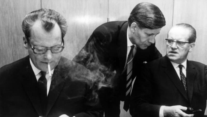 Die SPD-Politiker Willy Brandt, Helmut Schmidt und Herbert Wehner (Bild: dpa/dpaweb)