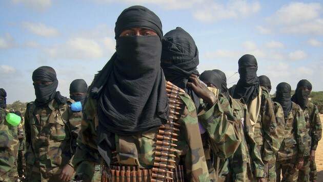 Kämpfer der Al-Shabaab-Miliz (Bild: AP)