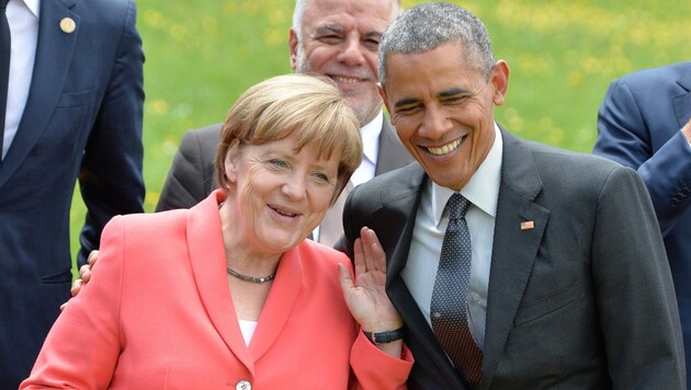 Merkel lässt in der "Forbes"-Liste der Mächtigen Obama hinter sich. (Bild: APA/EPA/PETER KNEFFEL)