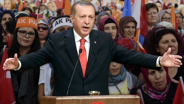 Recep Tayyip Erdogan (Bild: APA/AFP/ADEM ALTAN, APA/AFP/BULENT KILIC)