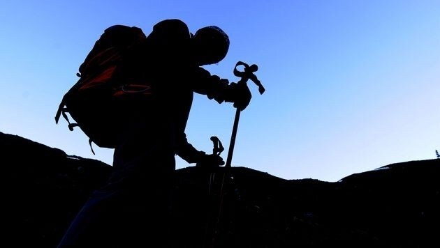 Alpinunfall Auf Rax - Wanderer Gestolpert Und über Abhang Gestürzt ...