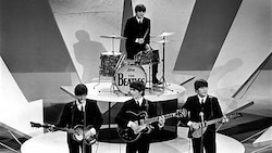Die Beatles 1963 in der Ed Sullivan Show (Bild: Apple Corps Ltd.)