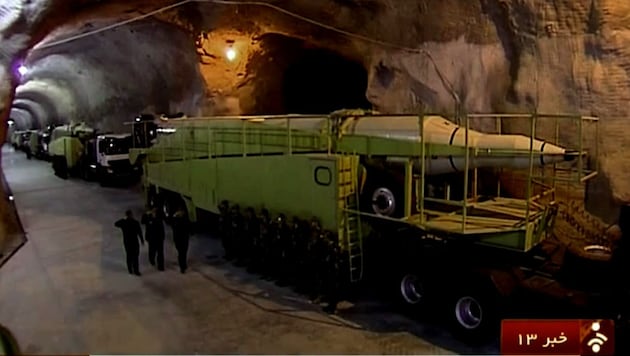 Iran: Erstmals wurde ein unterirdischer Raketenstützpunkt im Fernsehen gezeigt. (Bild: APA/AFP/HO)