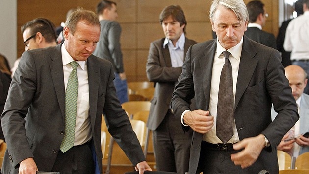 Striedinger (li.) und Kulterer vor Gericht (Bild: APA/Gert Eggenberger)
