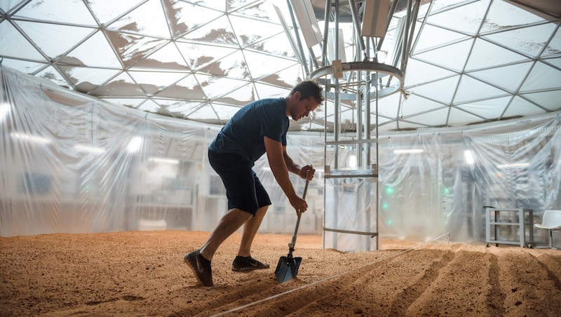 Im Film „Der Marsianer“ machte US-Schauspieler Matt Damon vor, wie man auf dem Mars überleben kann. (Bild: 20th Century Fox)