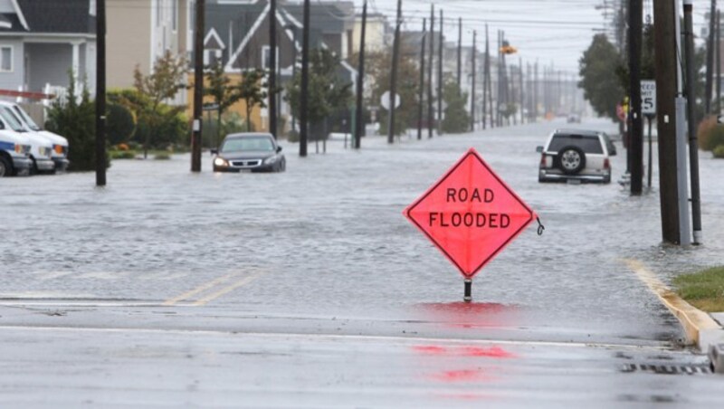 Erste Überflutungen im US-Bundesstaat New Jersey (Bild: AP)