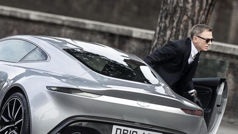 Daniel Craig hat sich bei Dreharbeiten des neuen James-Bond-Films "Spectre" in Rom verletzt. (Bild: EPA)