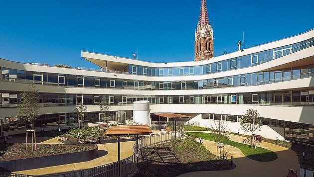 Rund-um-die-Uhr-Betreuung in dem neuen Pflegewohnhaus am Kardinal-Rauscher-Platz (Bild: KAV/Eva Kelety)