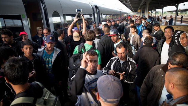 55.000 Flüchtlinge kamen zuletzt am Münchner Bahnhof an. (Bild: APA/EPA/KAY NIETFELD)