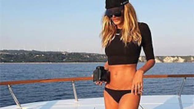 Model Elle MacPherson mischt mit ihren 51 Jahren noch kräftig mit im Bikini-Wettbewerb im Netz. (Bild: instagram.com/ellemacphersonofficial)