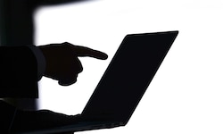 Die Hacker sollen mit Unterstützung von KI-Agenten vorgegangen sein.