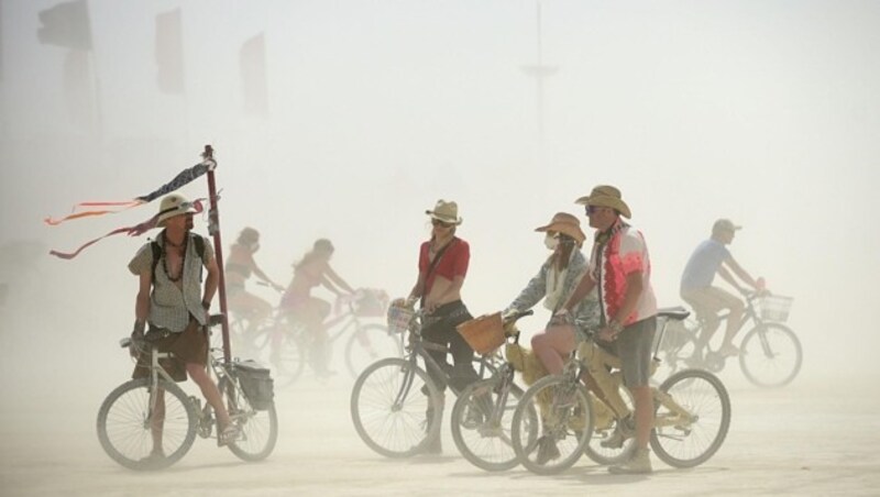 Zehntausende "Burner" pilgern alljährlich zu dem Festival in die Wüste von Nevada. (Bild: AP)